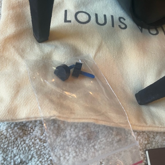 Louis Vuitton high heeled booties - Picture 9 of 12